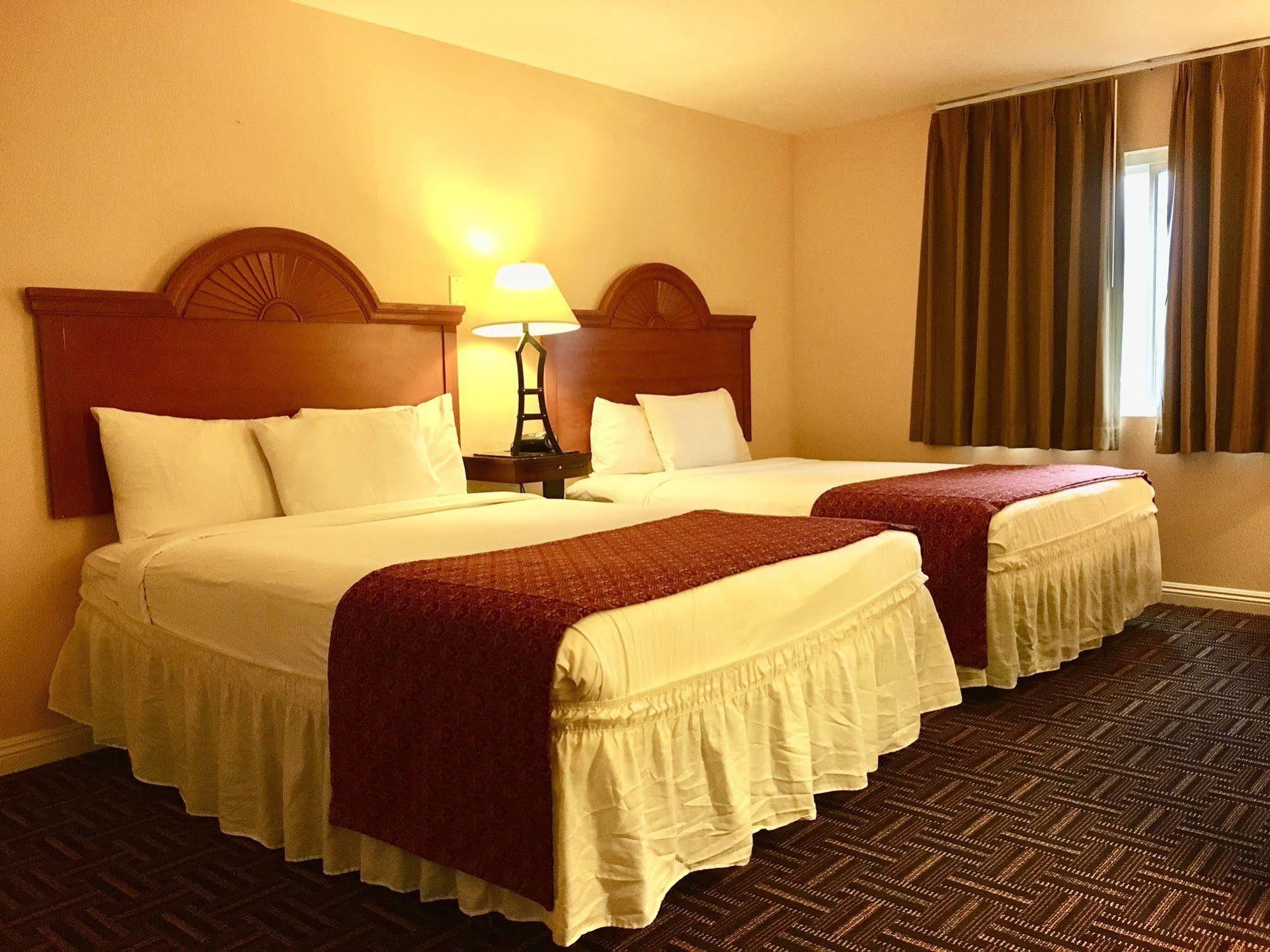 The Lemon Tree Hotel Anaheim Exterior photo