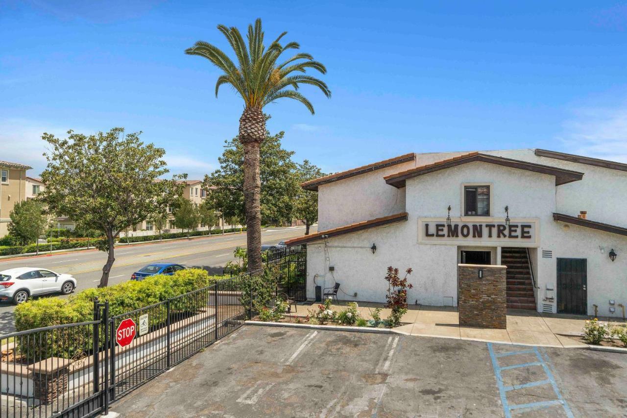 The Lemon Tree Hotel Anaheim Exterior photo