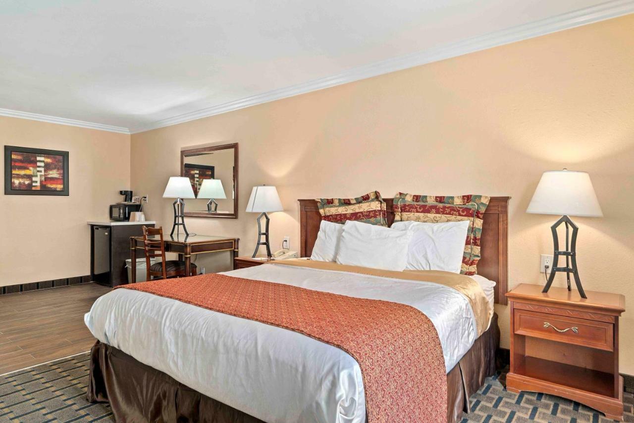 The Lemon Tree Hotel Anaheim Exterior photo
