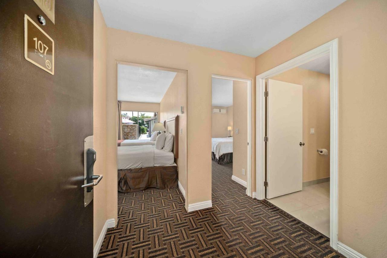 The Lemon Tree Hotel Anaheim Exterior photo