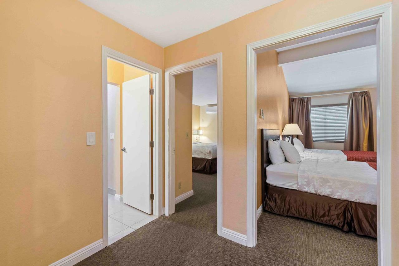 The Lemon Tree Hotel Anaheim Exterior photo