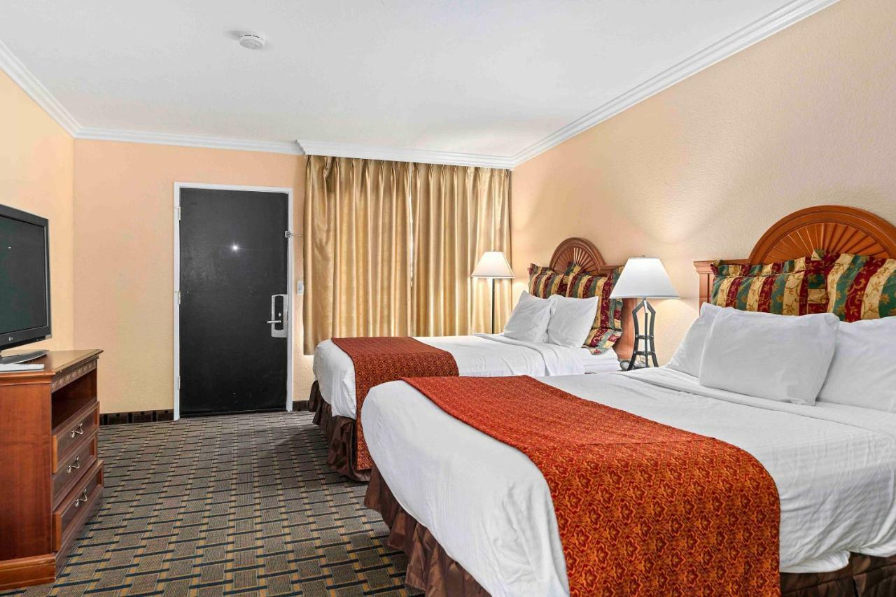 The Lemon Tree Hotel Anaheim Exterior photo